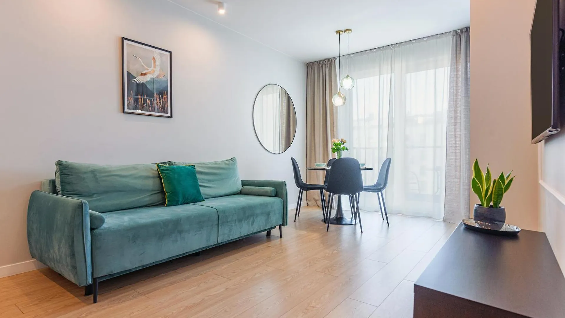 Tsuru Apartment Gdańsk
